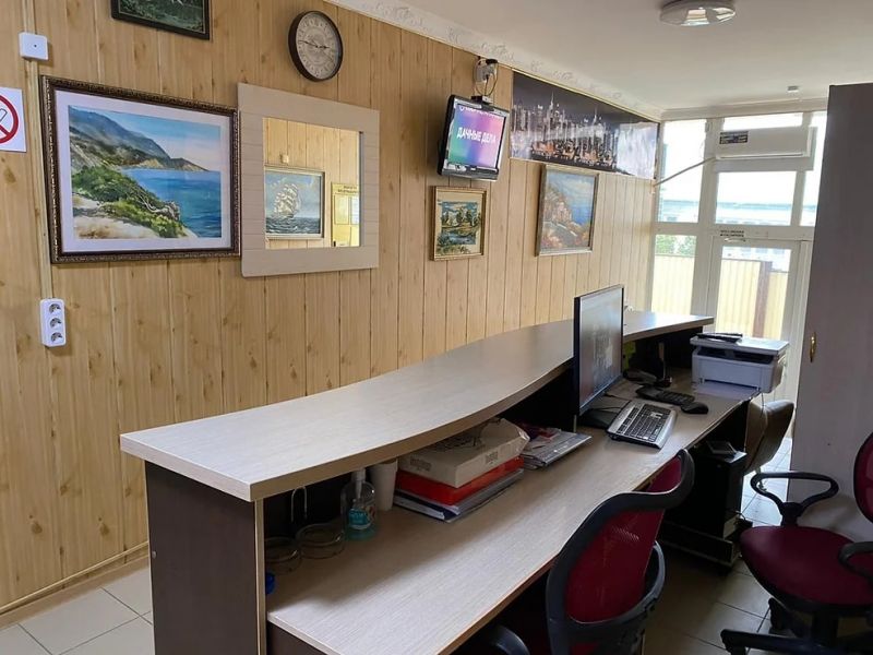 Отель "Черноморский"