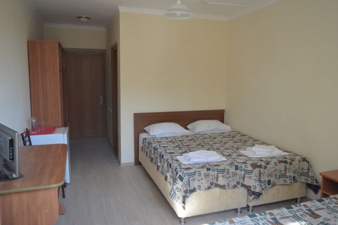 Отель "Черноморский"